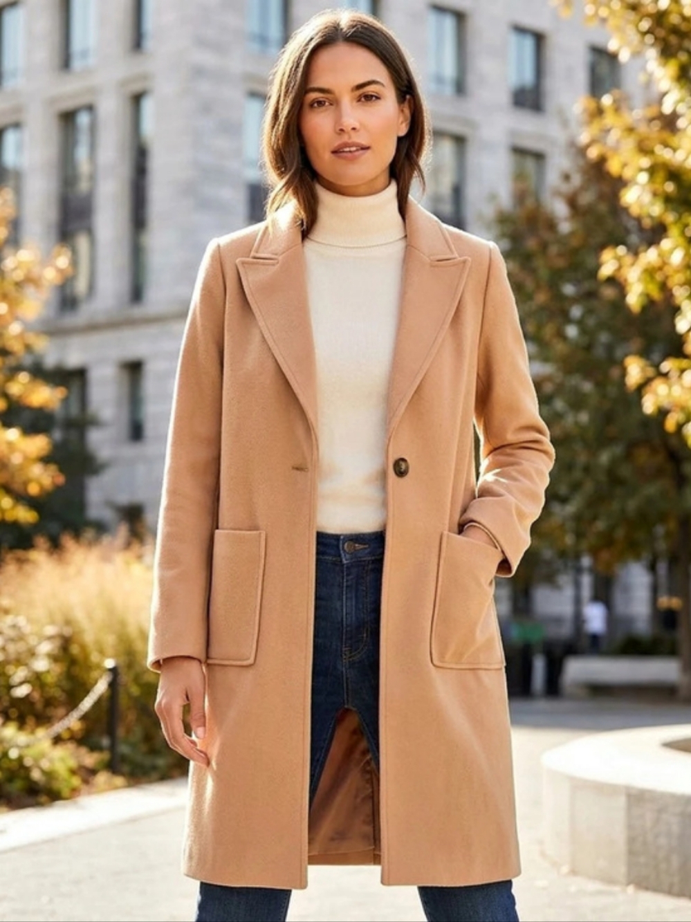 Madison & Berkeley Women's Coat in Brown Size Medium, Used.